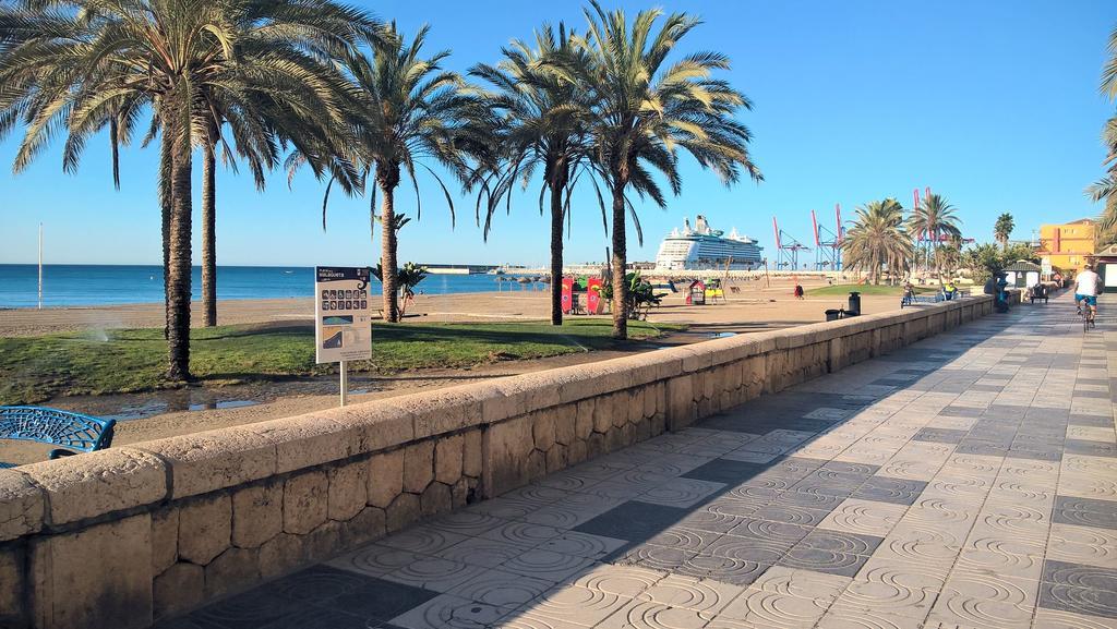 Apartamento Malagueta Beach 10 Малага Екстер'єр фото